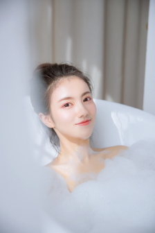 高H亲女在厨房